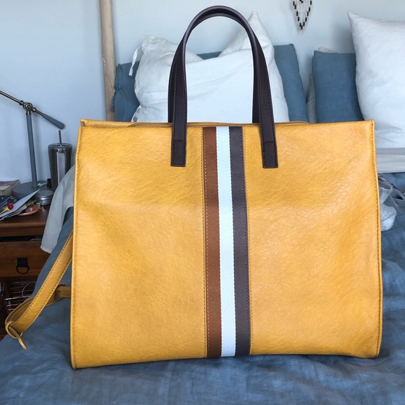 Moda Luxe Handbags - Like-new Moda Luxe tote
